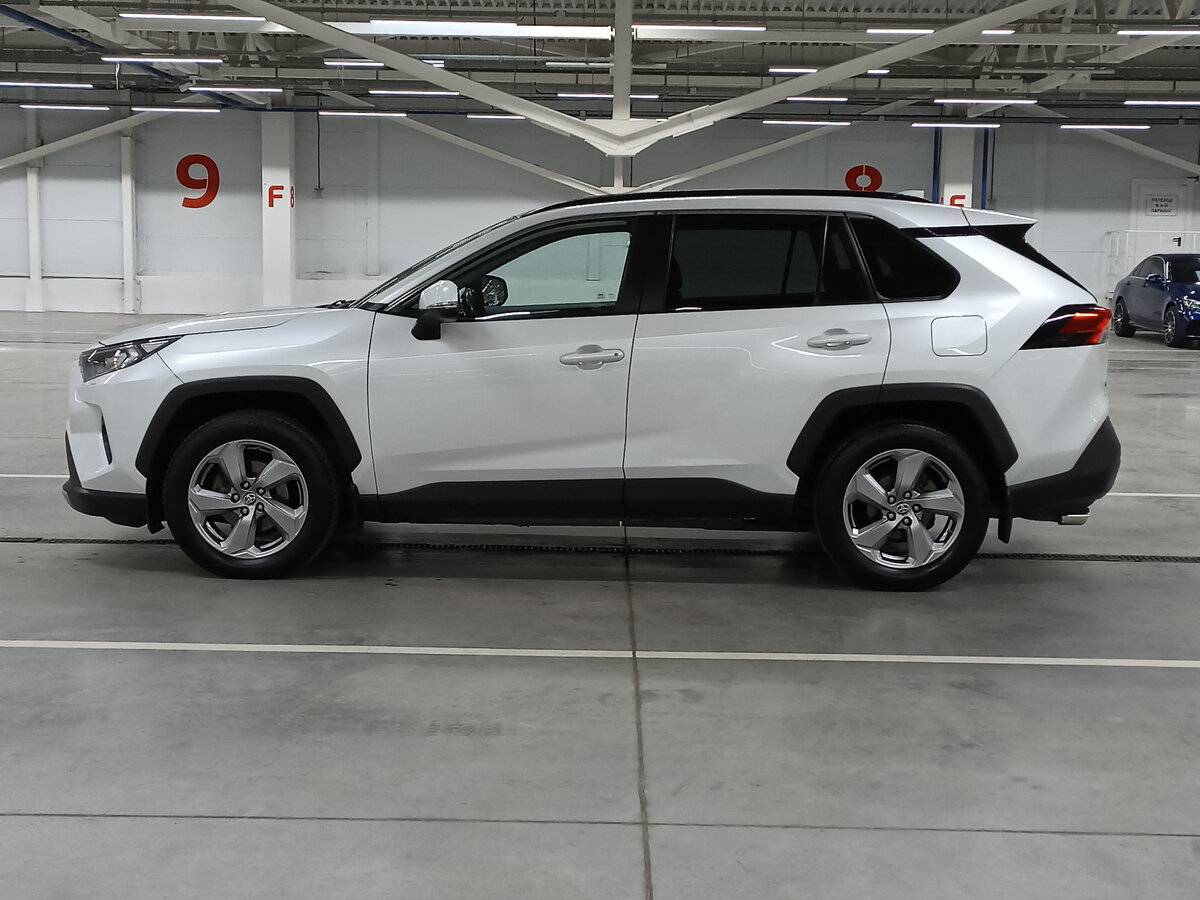 Купить Toyota RAV4 с пробегом. Фото: #7