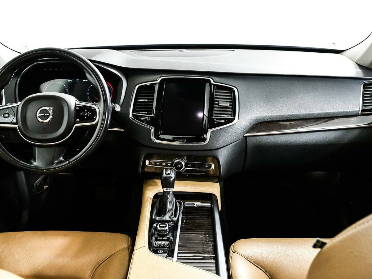 Купить Volvo XC90 с пробегом. Фото: #10