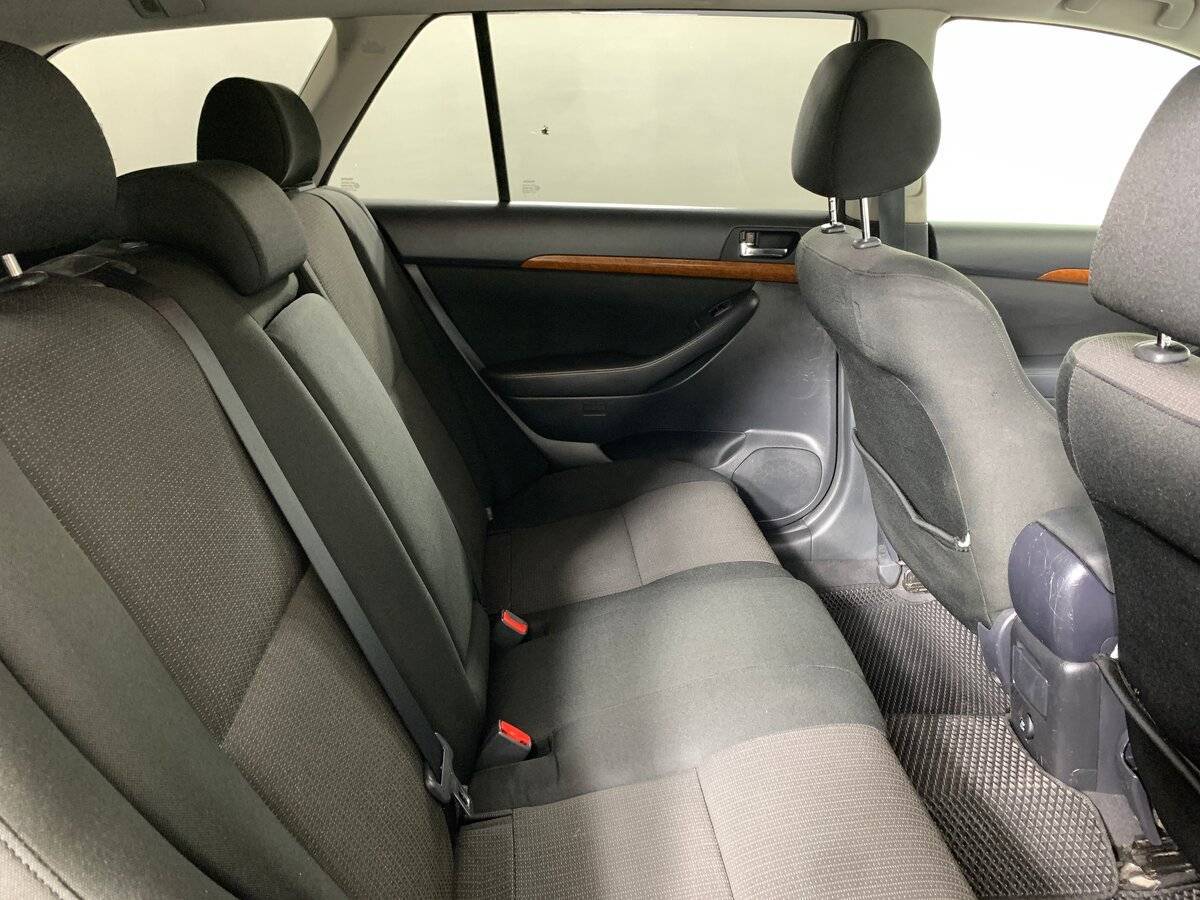 Купить Toyota Avensis с пробегом. Фото: #16