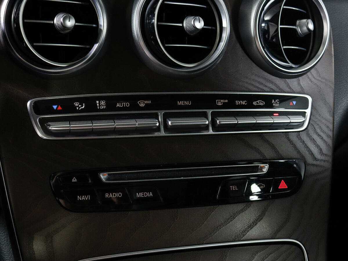 Купить Mercedes-Benz GLC с пробегом. Фото: #17