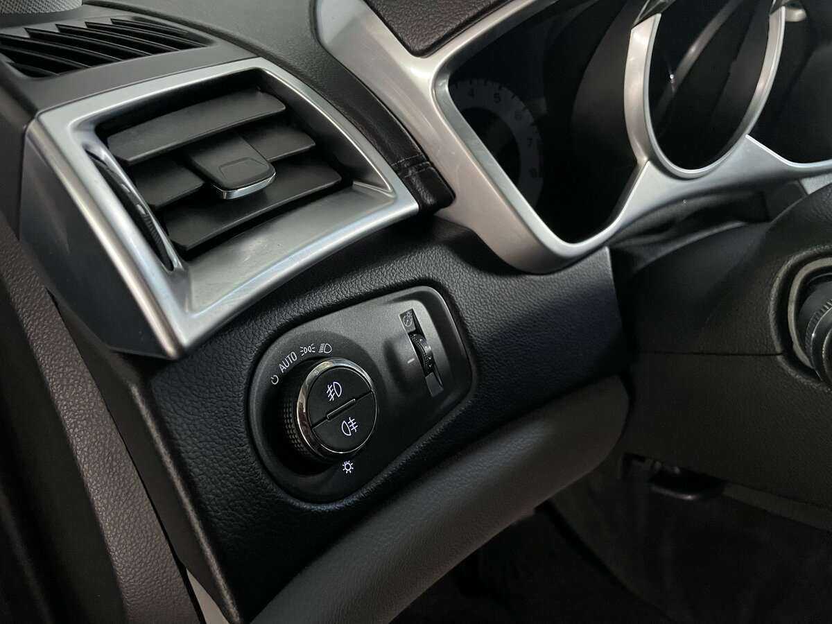 Купить Cadillac SRX с пробегом. Фото: #18
