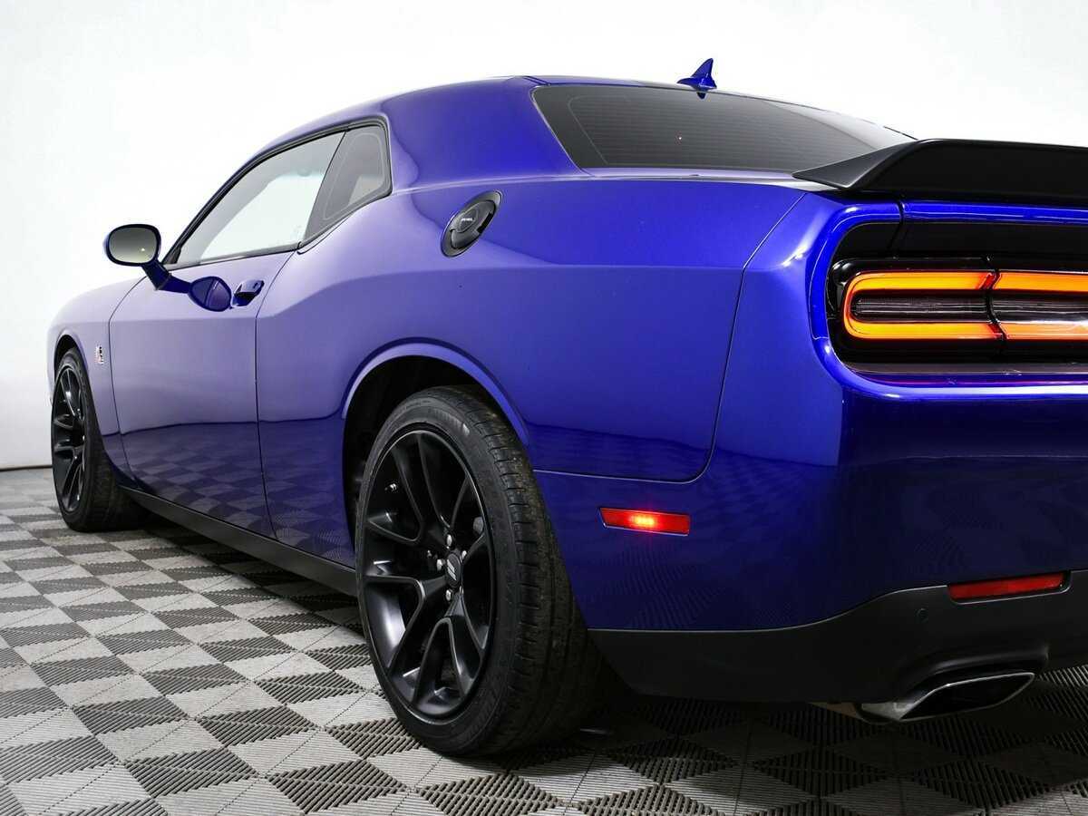 Купить Dodge Challenger с пробегом. Фото: #19
