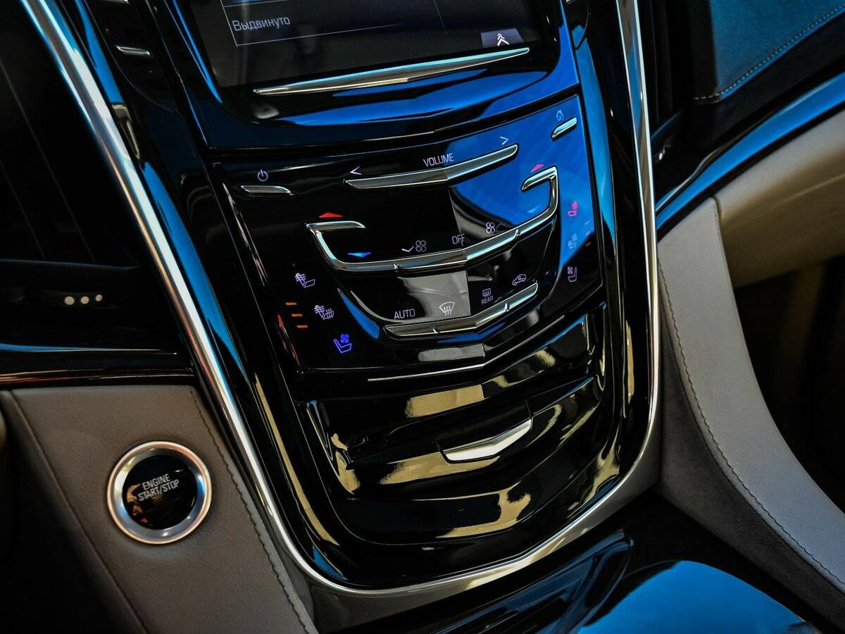 Купить Cadillac Escalade с пробегом. Фото: #22