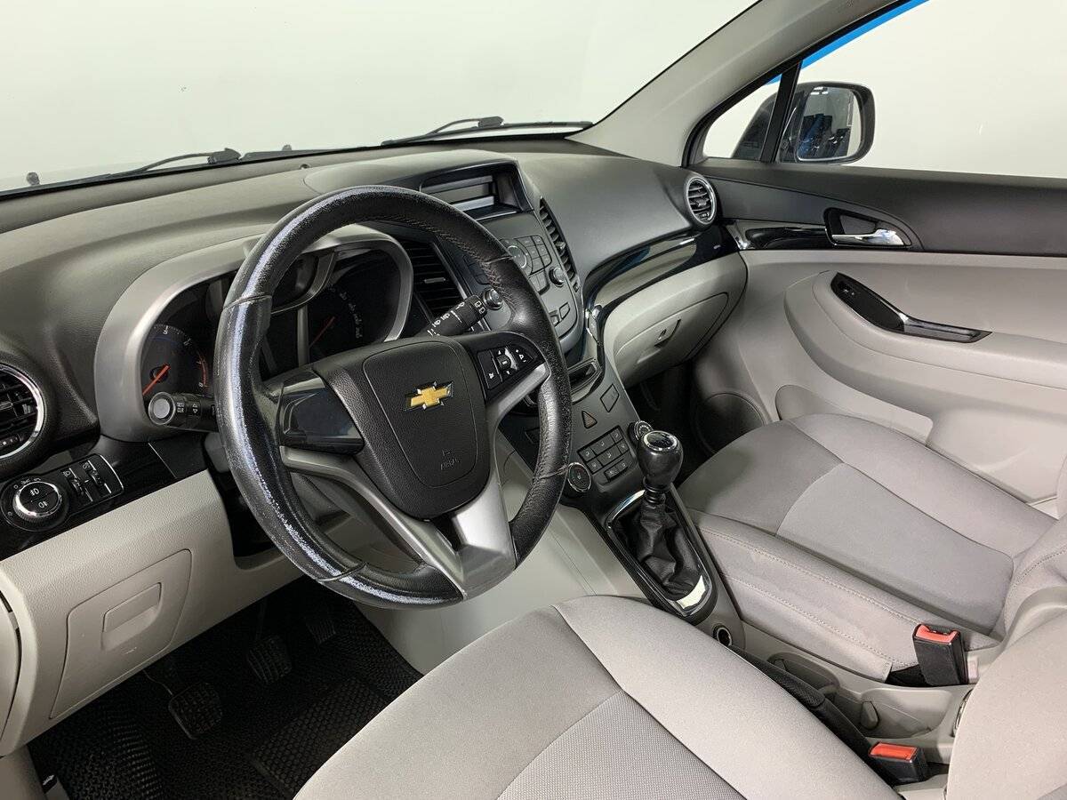Купить Chevrolet Orlando с пробегом. Фото: #10