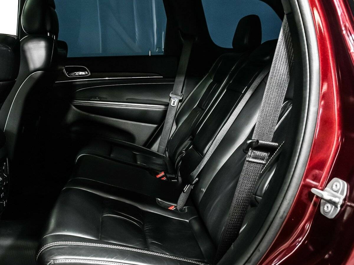Купить Jeep Grand Cherokee с пробегом. Фото: #11