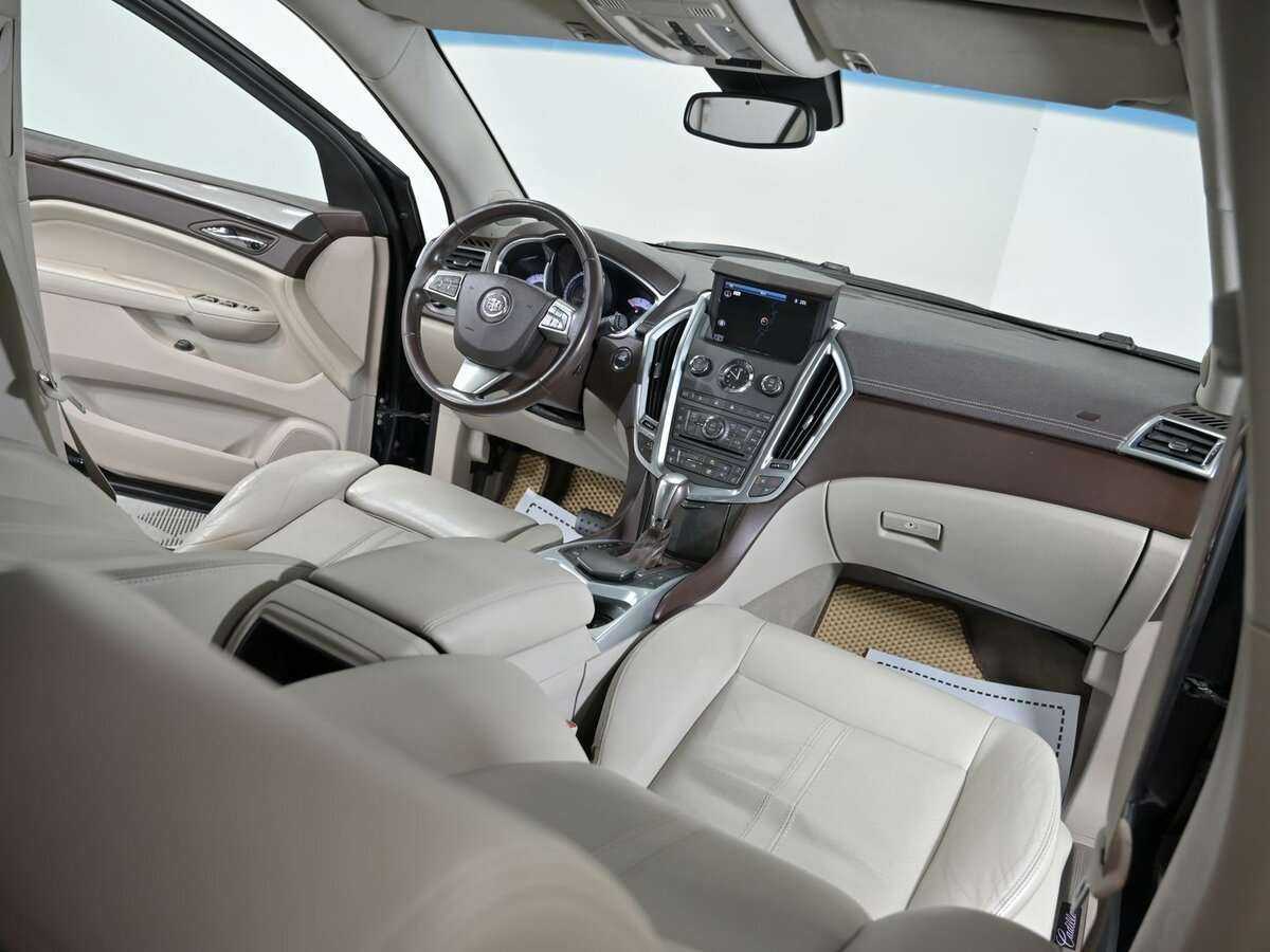 Купить Cadillac SRX с пробегом. Фото: #4