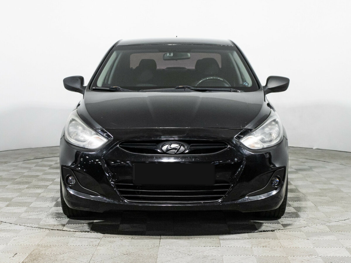 Купить Hyundai Solaris с пробегом. Фото: #1