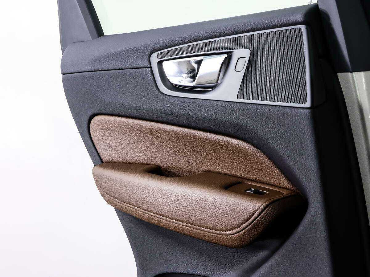 Купить Volvo XC60 с пробегом. Фото: #14