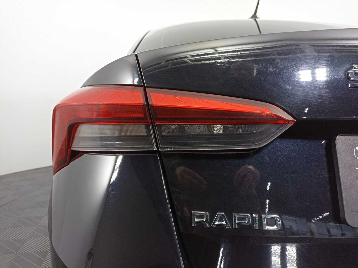Купить Skoda Rapid с пробегом. Фото: #8