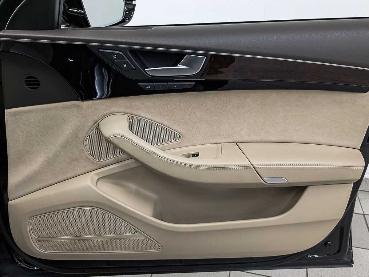 Купить Audi A8 с пробегом. Фото: #23