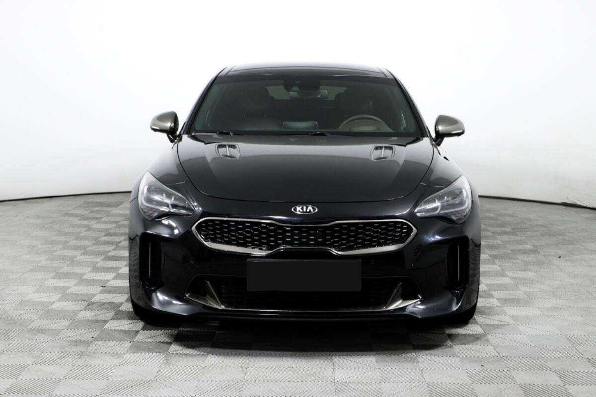 Купить Kia Stinger с пробегом. Фото: #1