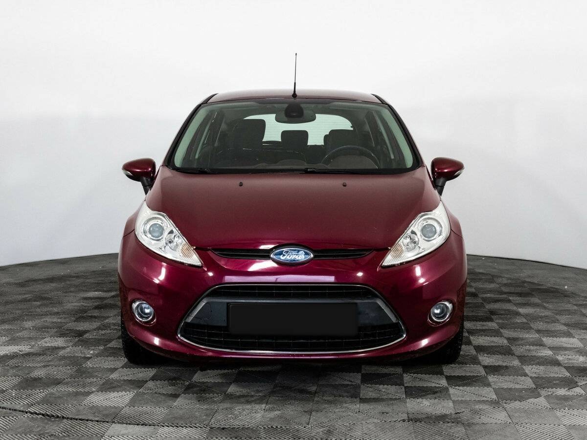 Купить Ford Fiesta с пробегом. Фото: #1