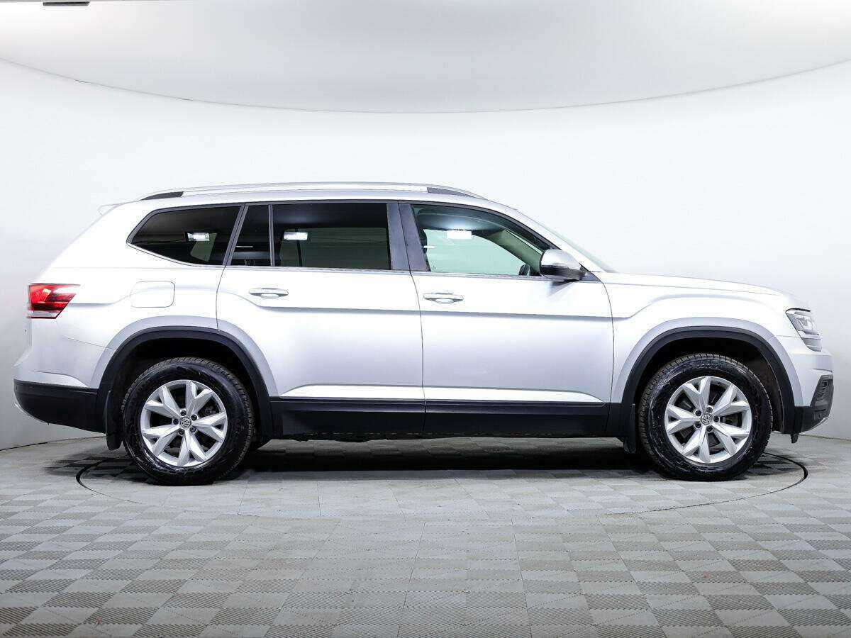 Купить Volkswagen Teramont с пробегом. Фото: #3