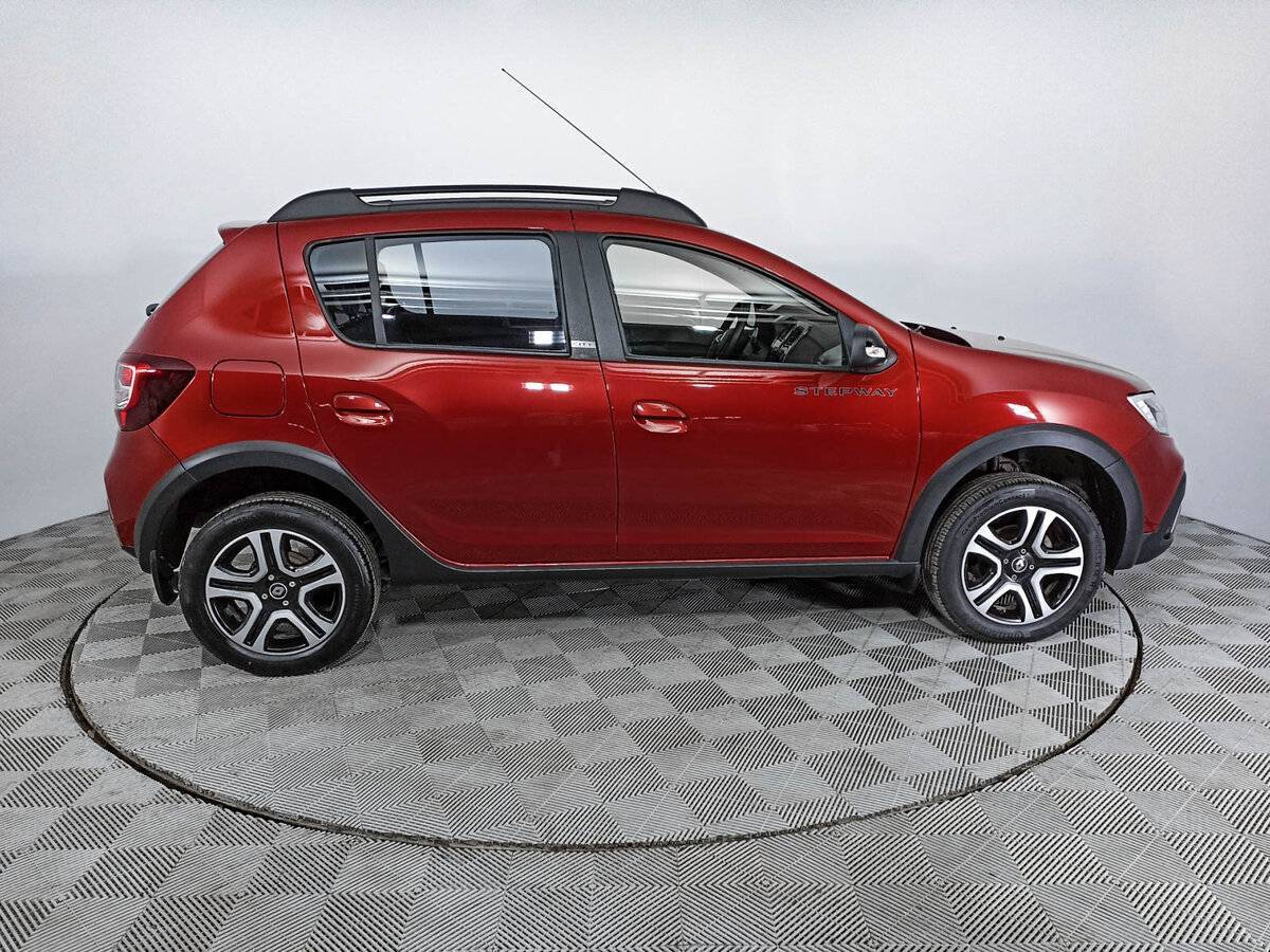 Купить Renault Sandero с пробегом. Фото: #3