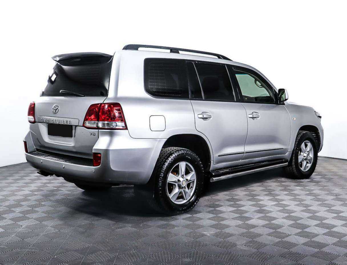 Купить Toyota Land Cruiser с пробегом. Фото: #4