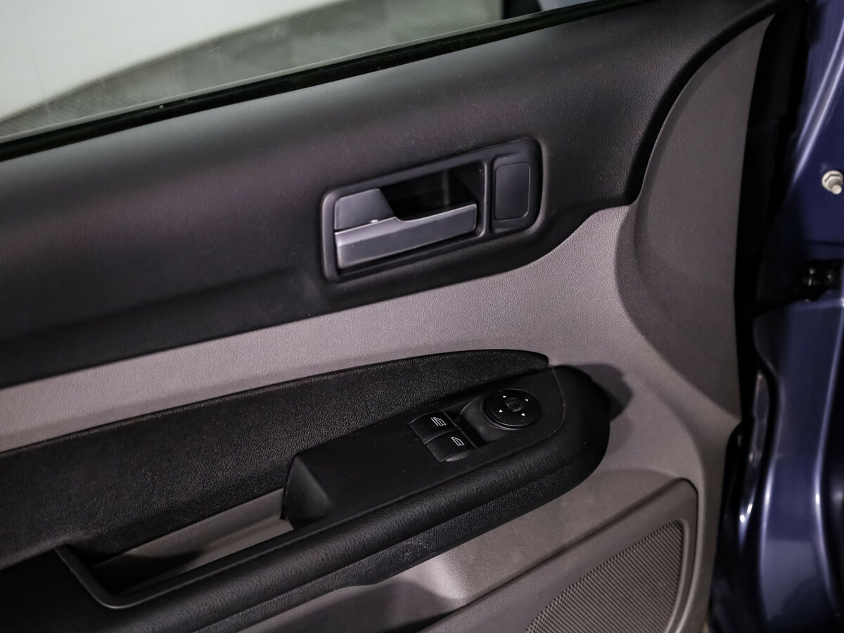 Купить Ford Focus с пробегом. Фото: #16