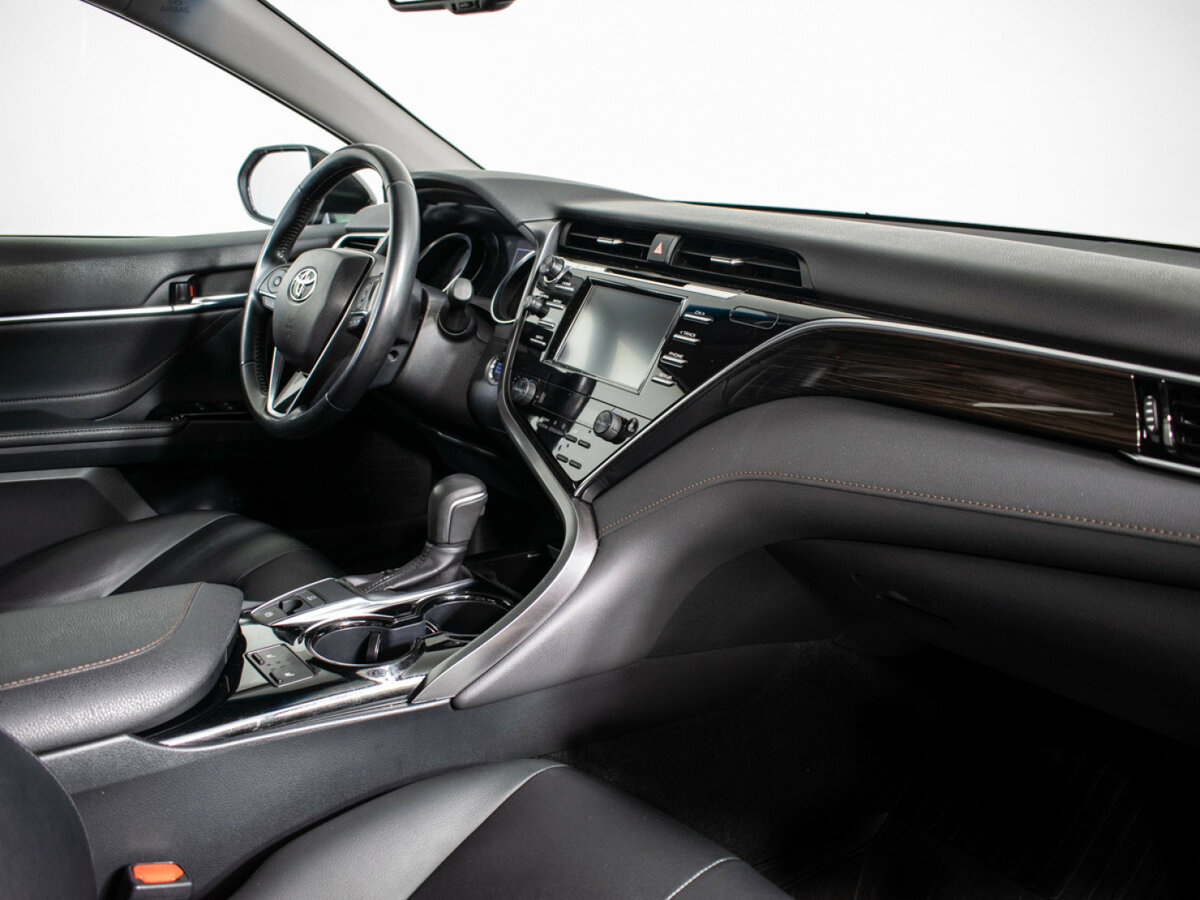 Купить Toyota Camry с пробегом. Фото: #8