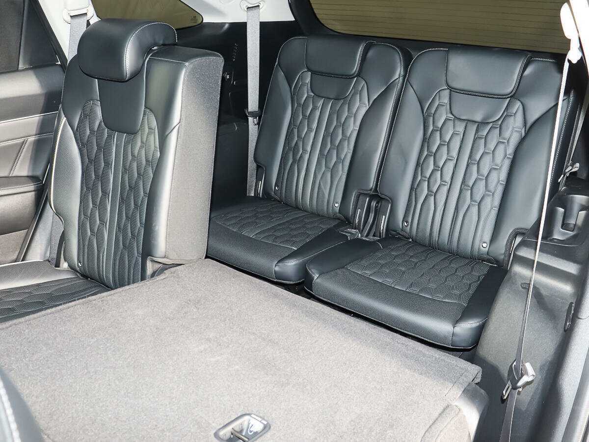 Купить Kia Sorento с пробегом. Фото: #10