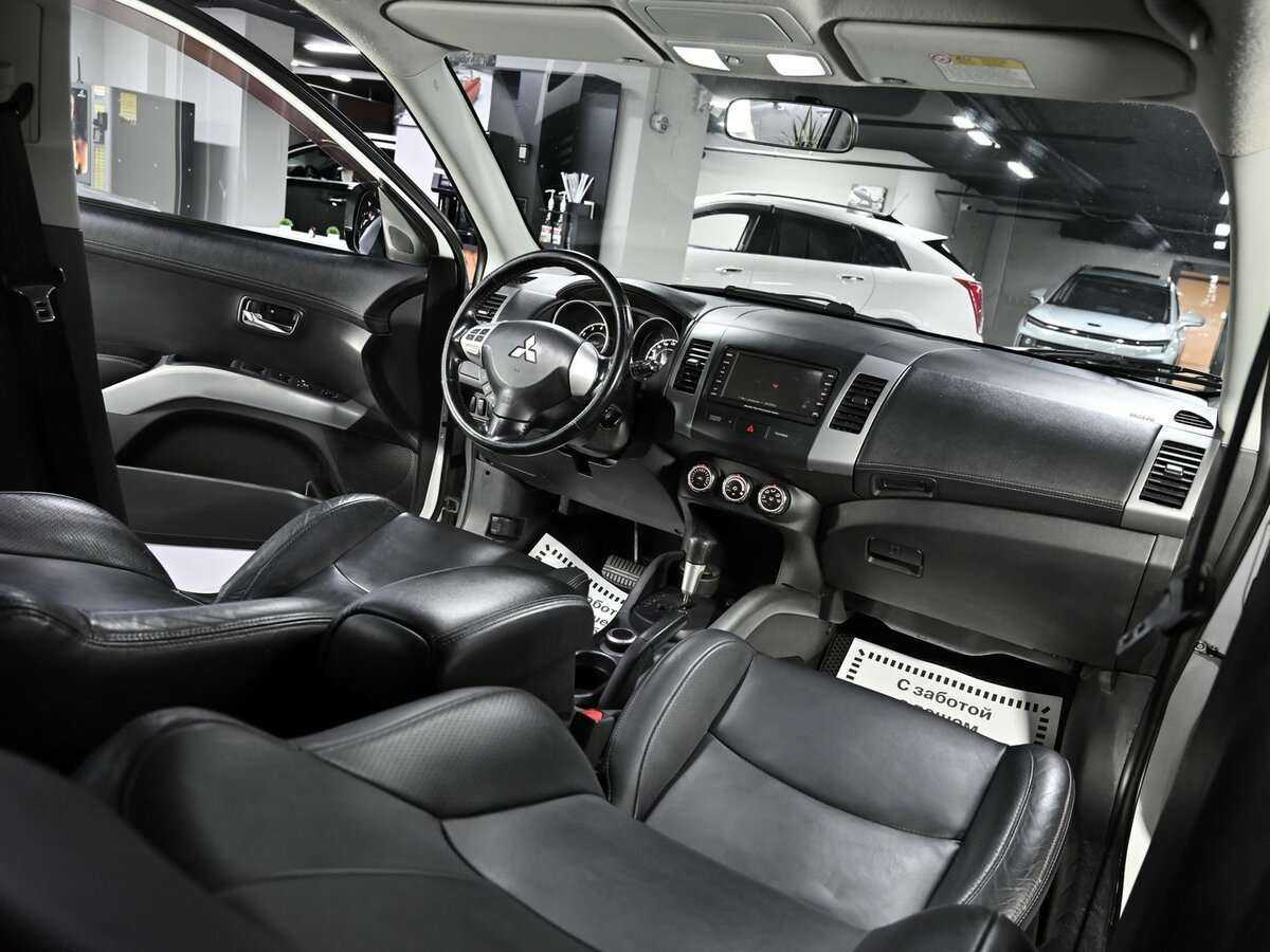 Купить Mitsubishi Outlander с пробегом. Фото: #7