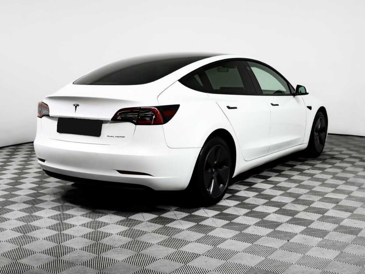Купить Tesla Model 3 с пробегом. Фото: #4