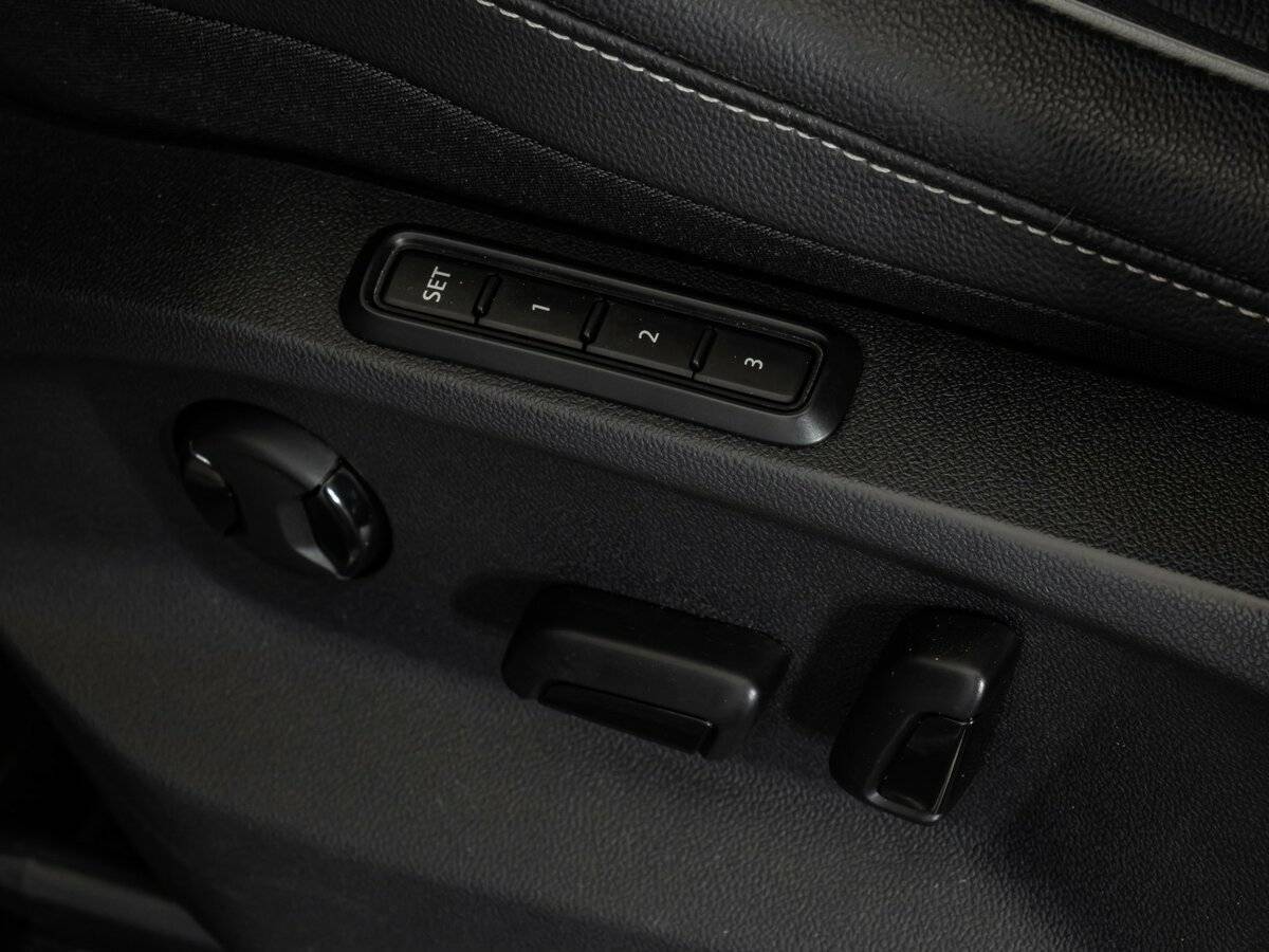 Купить Volkswagen Tiguan с пробегом. Фото: #25
