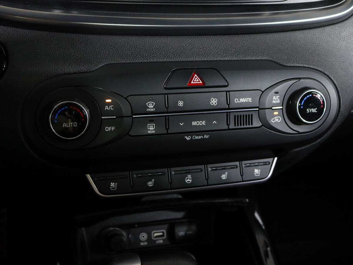 Купить Kia Sorento с пробегом. Фото: #24