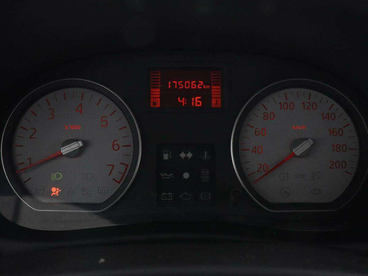 Купить Renault Logan с пробегом. Фото: #10