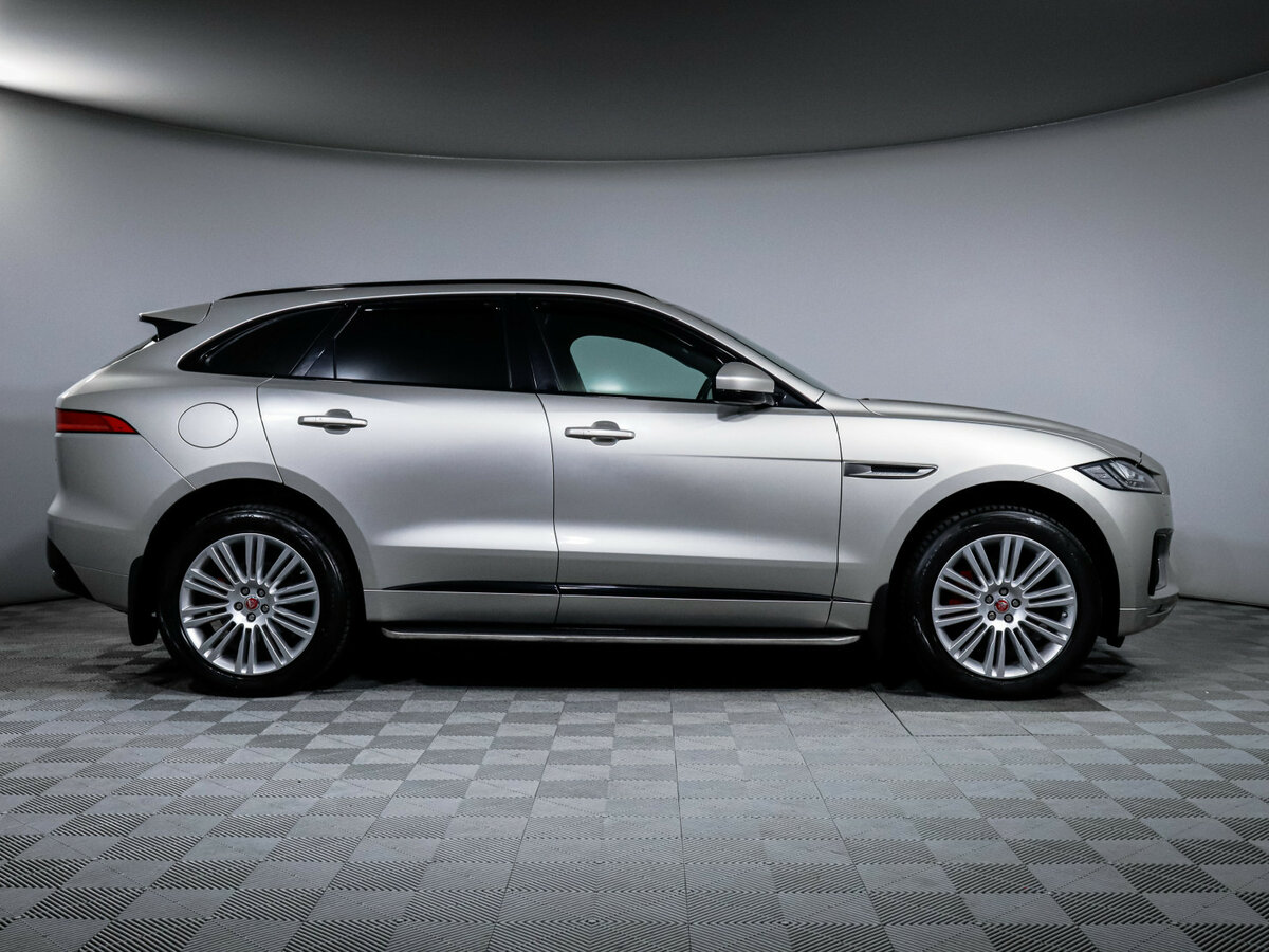 Купить Jaguar F-Pace с пробегом. Фото: #3