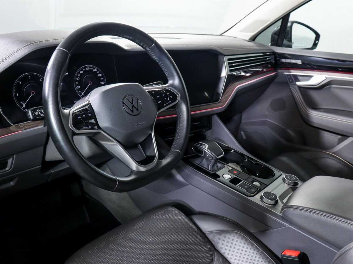 Купить Volkswagen Touareg с пробегом. Фото: #10