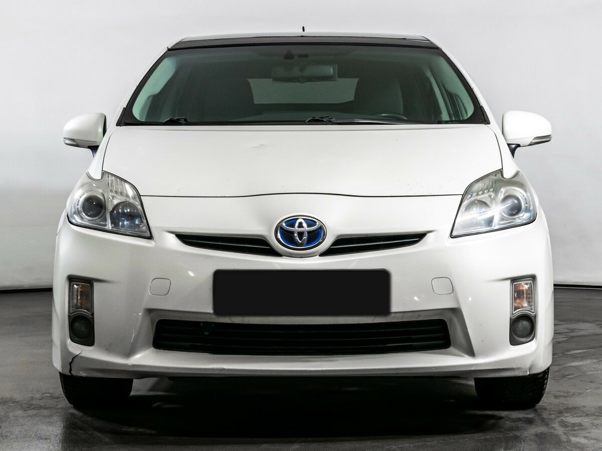 Купить Toyota Prius с пробегом. Фото: #1