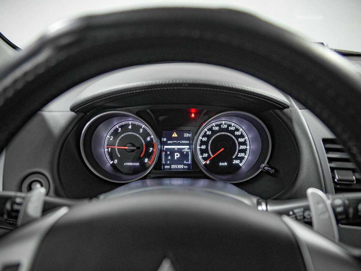 Купить Mitsubishi Outlander с пробегом. Фото: #6