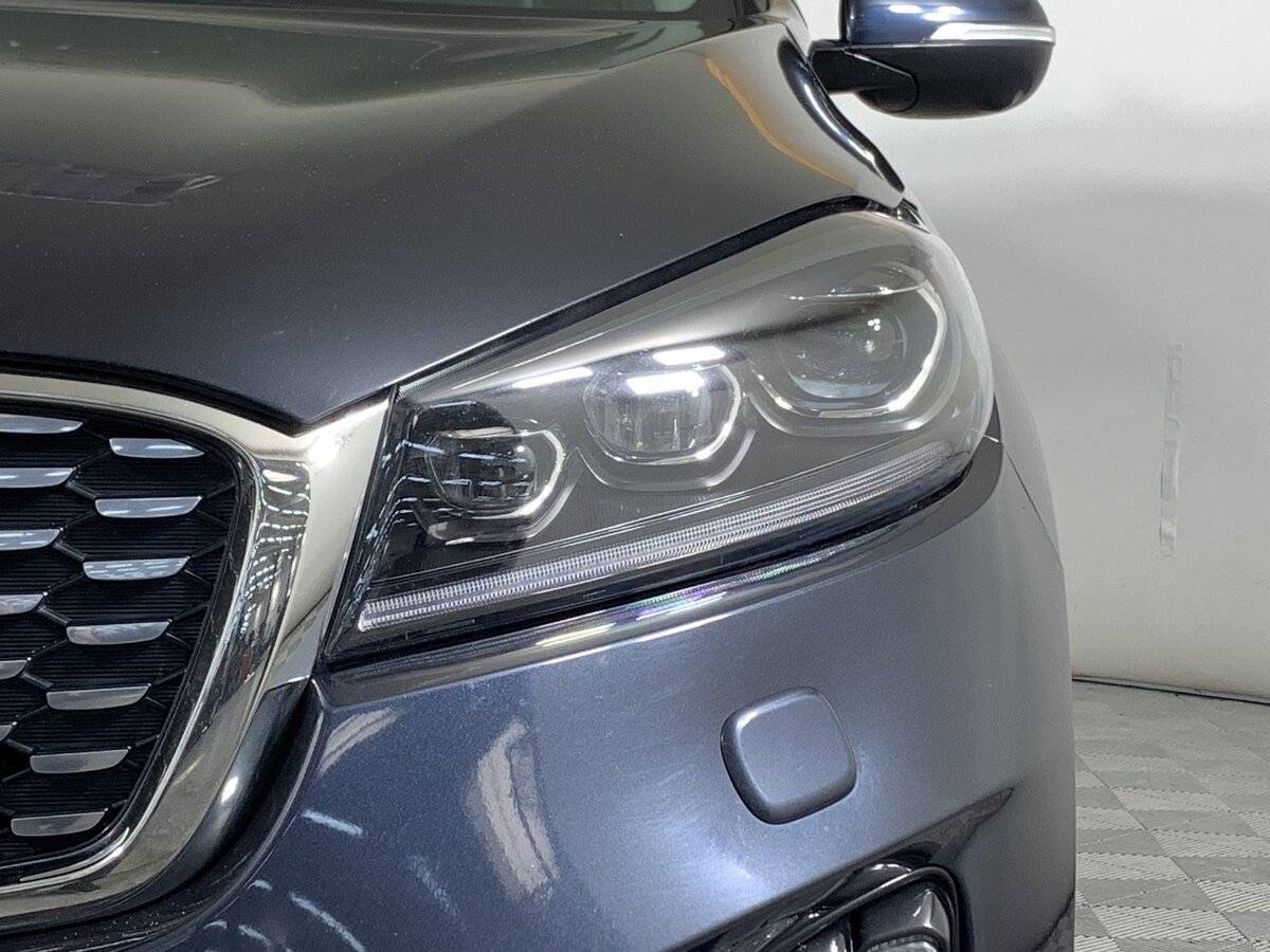 Купить Kia Sorento с пробегом. Фото: #9