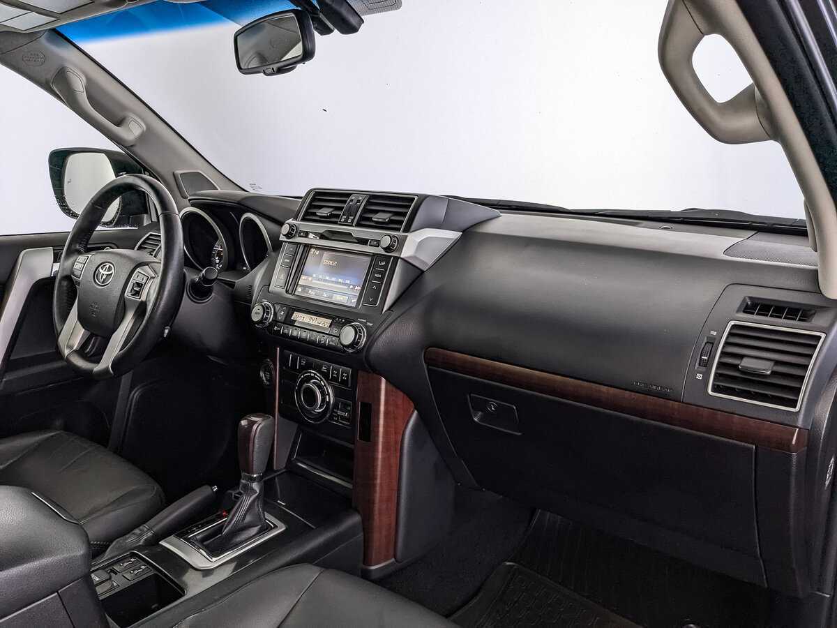 Купить Toyota Land Cruiser Prado с пробегом. Фото: #8