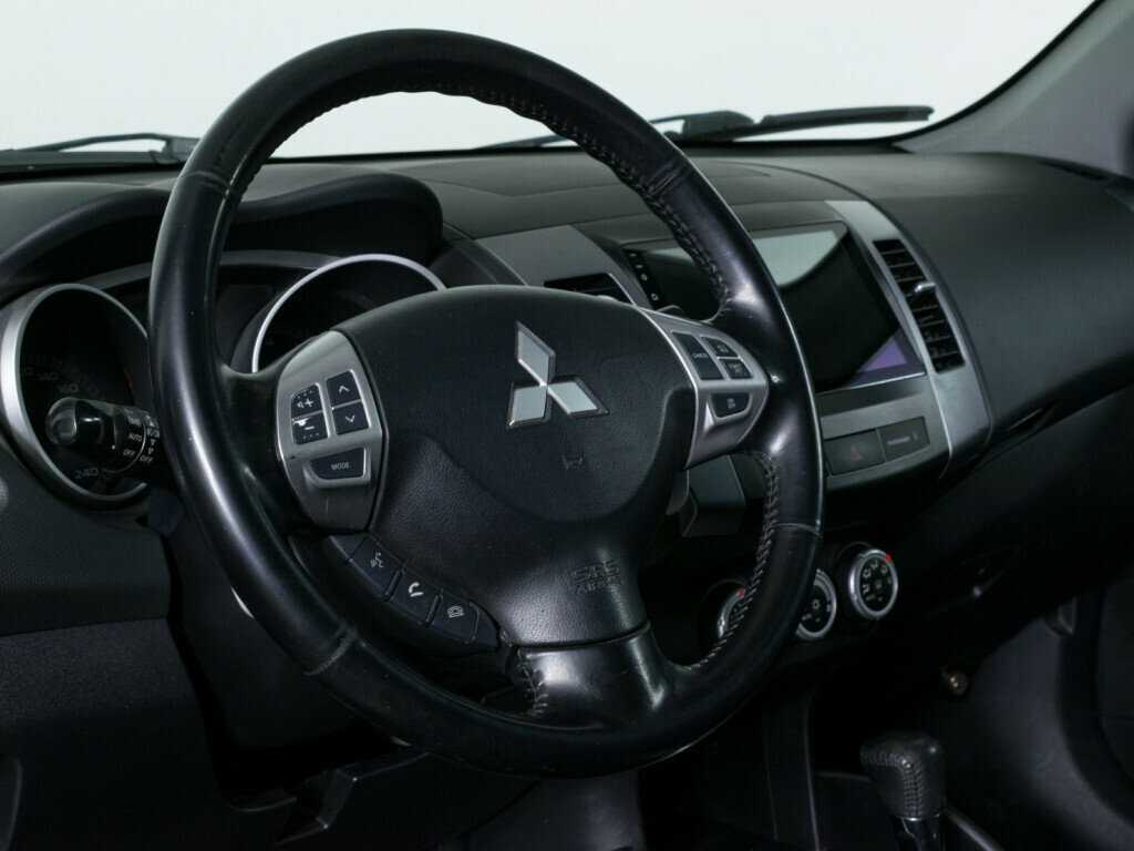Купить Mitsubishi Outlander с пробегом. Фото: #12