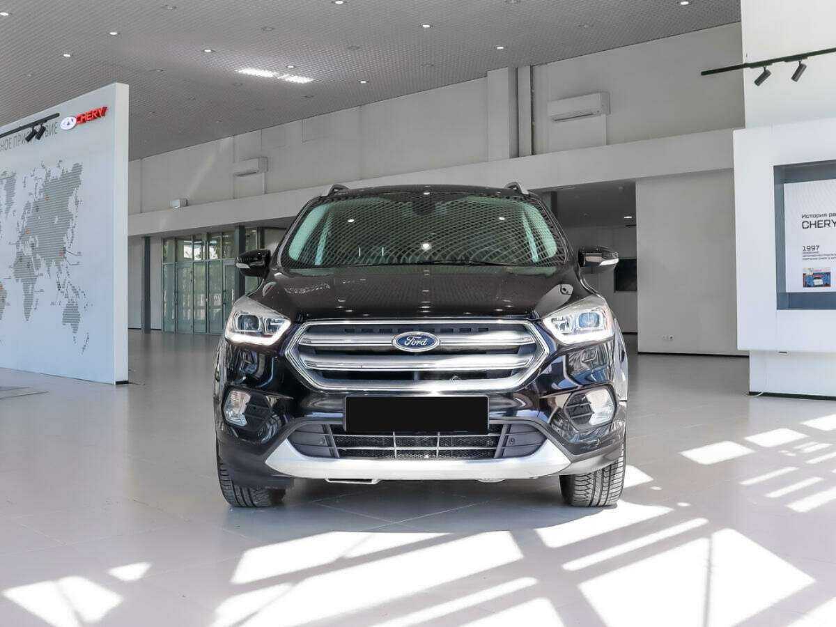 Купить Ford Kuga с пробегом. Фото: #1