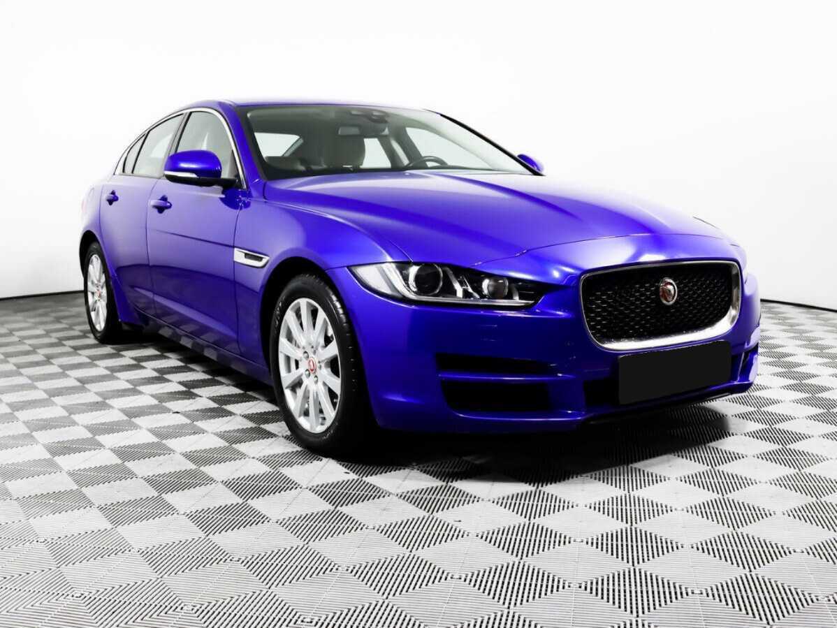 Купить Jaguar XE с пробегом. Фото: #2