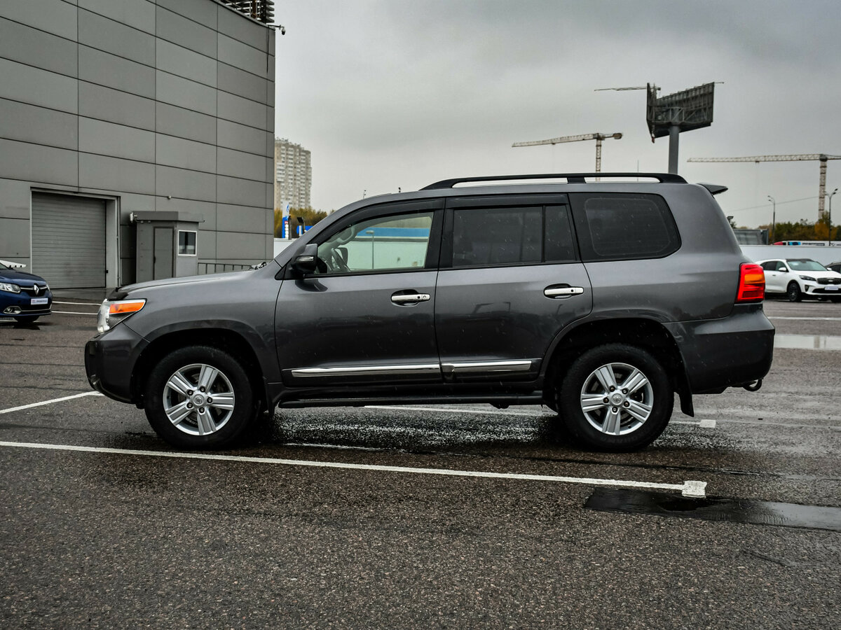Купить Toyota Land Cruiser с пробегом. Фото: #7
