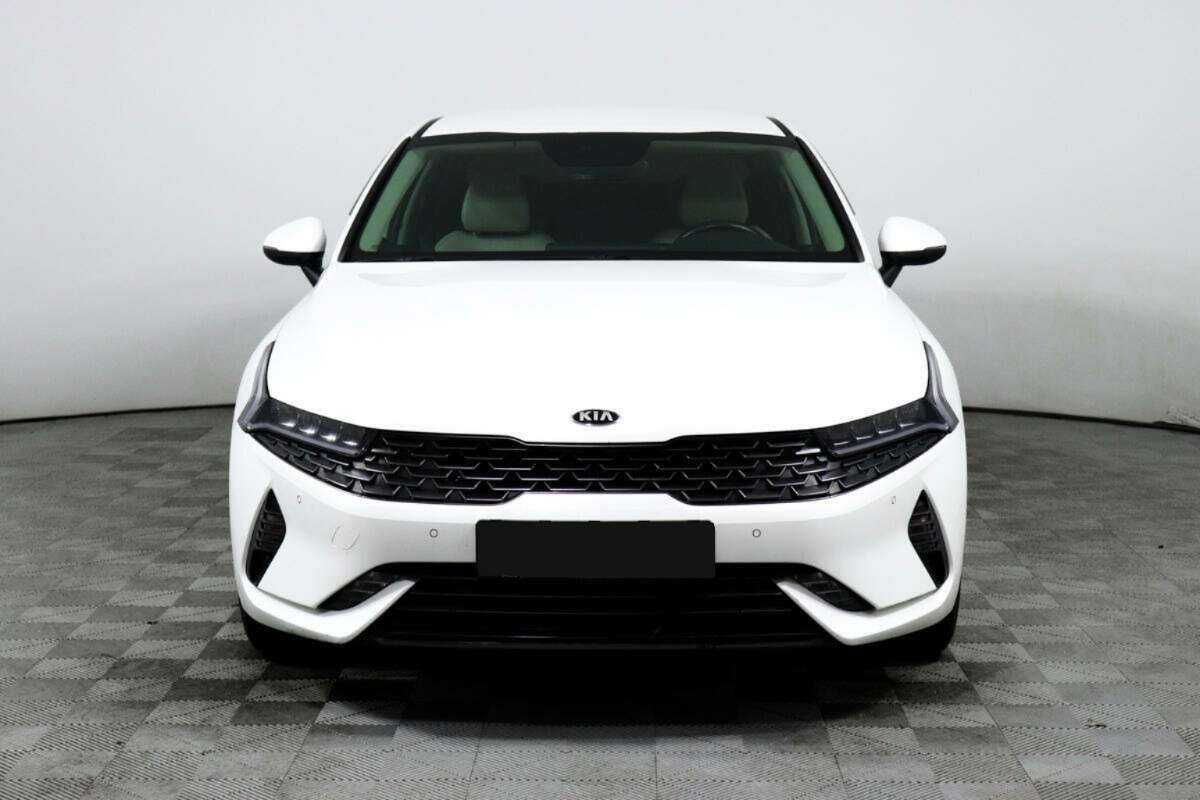 Купить Kia K5 с пробегом. Фото: #1