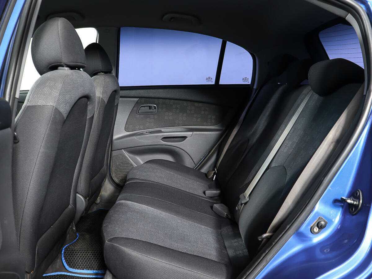 Купить Kia Rio с пробегом. Фото: #9