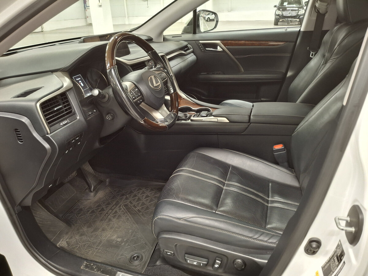 Купить Lexus RX с пробегом. Фото: #15