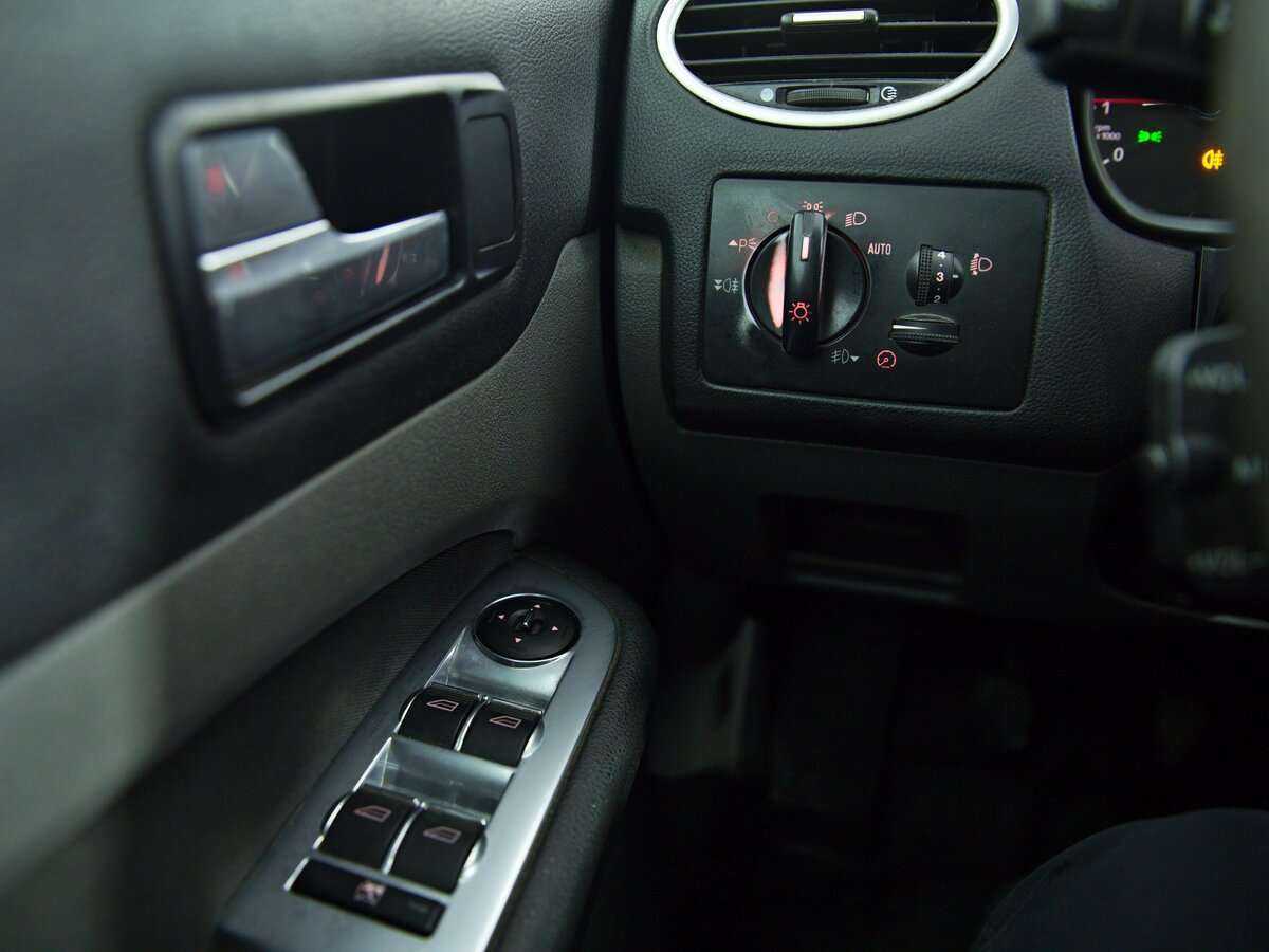 Купить Ford Focus с пробегом. Фото: #13