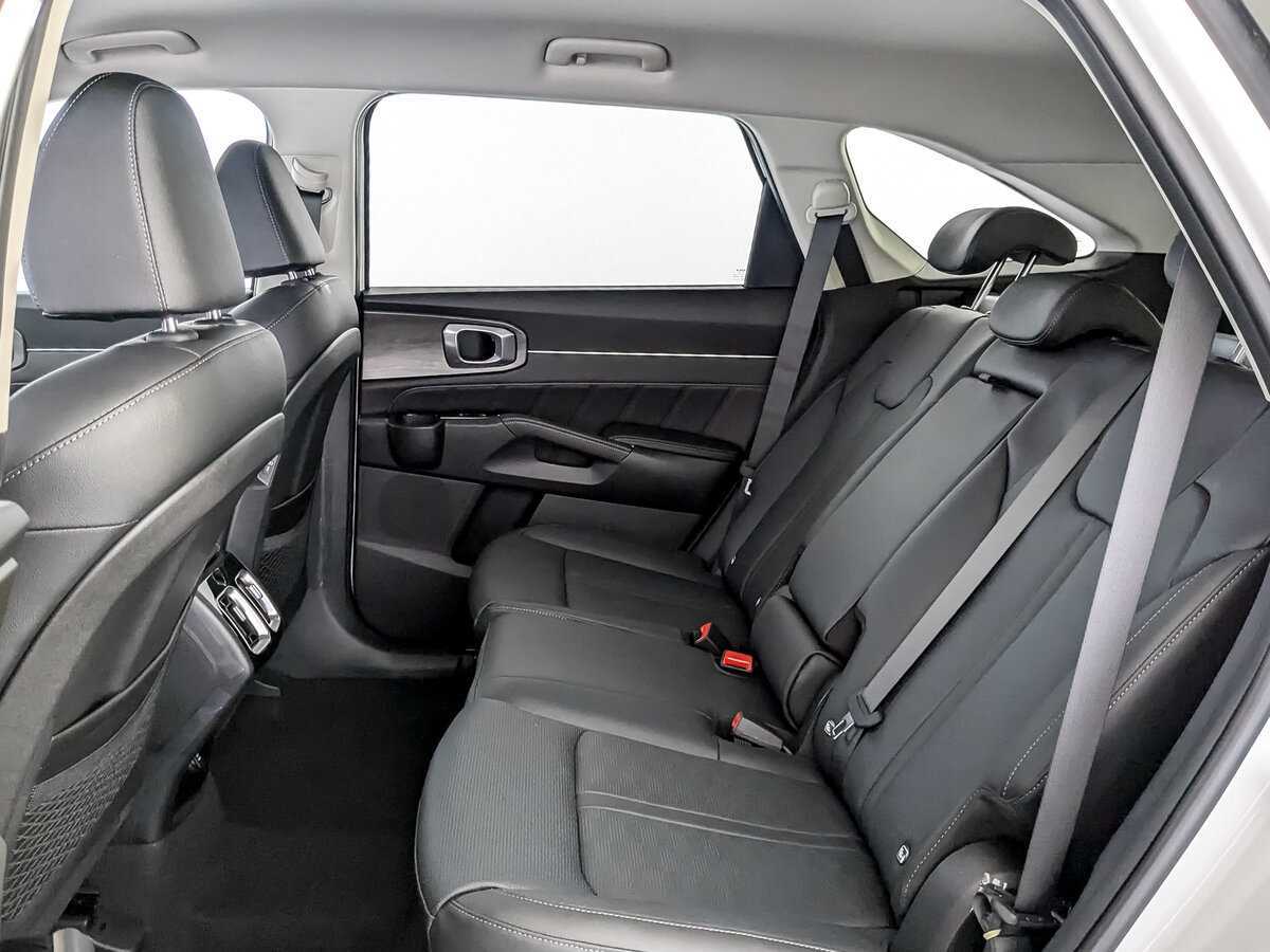 Купить Kia Sorento с пробегом. Фото: #9