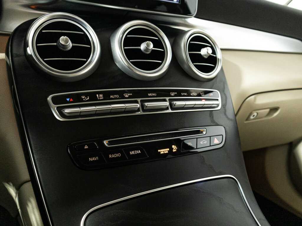 Купить Mercedes-Benz GLC с пробегом. Фото: #18
