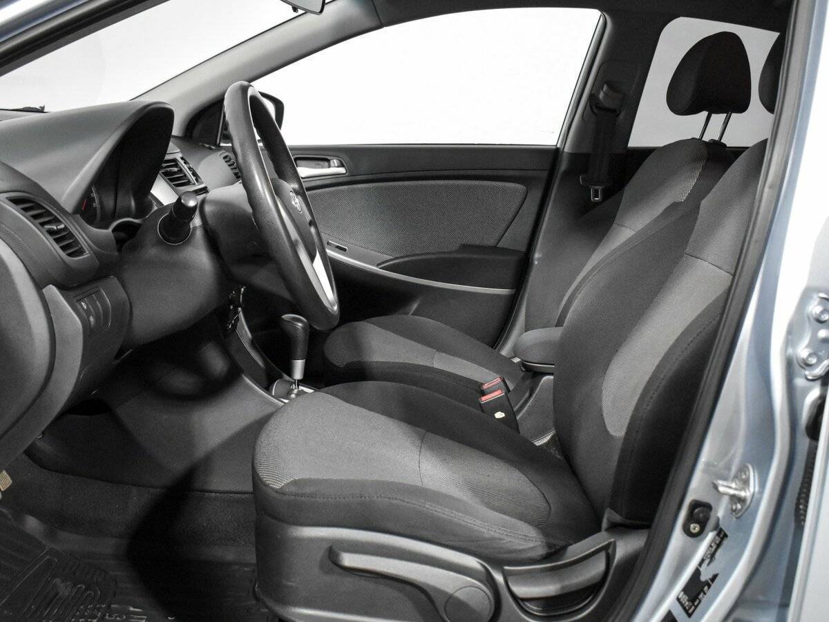 Купить Hyundai Solaris с пробегом. Фото: #9
