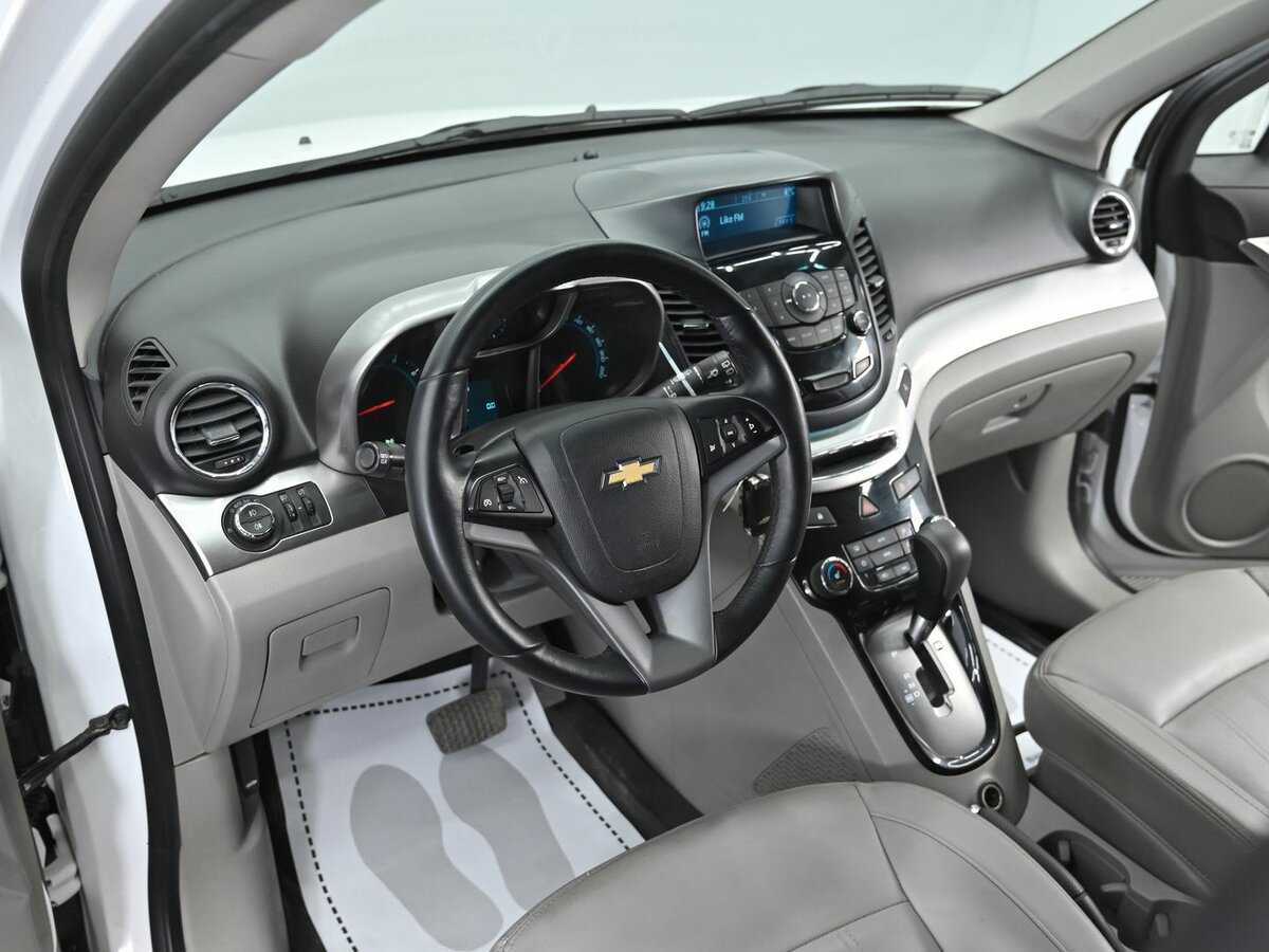 Купить Chevrolet Orlando с пробегом. Фото: #8