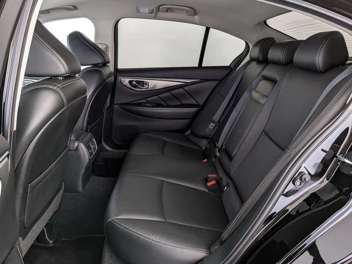 Купить Infiniti Q50 с пробегом. Фото: #12