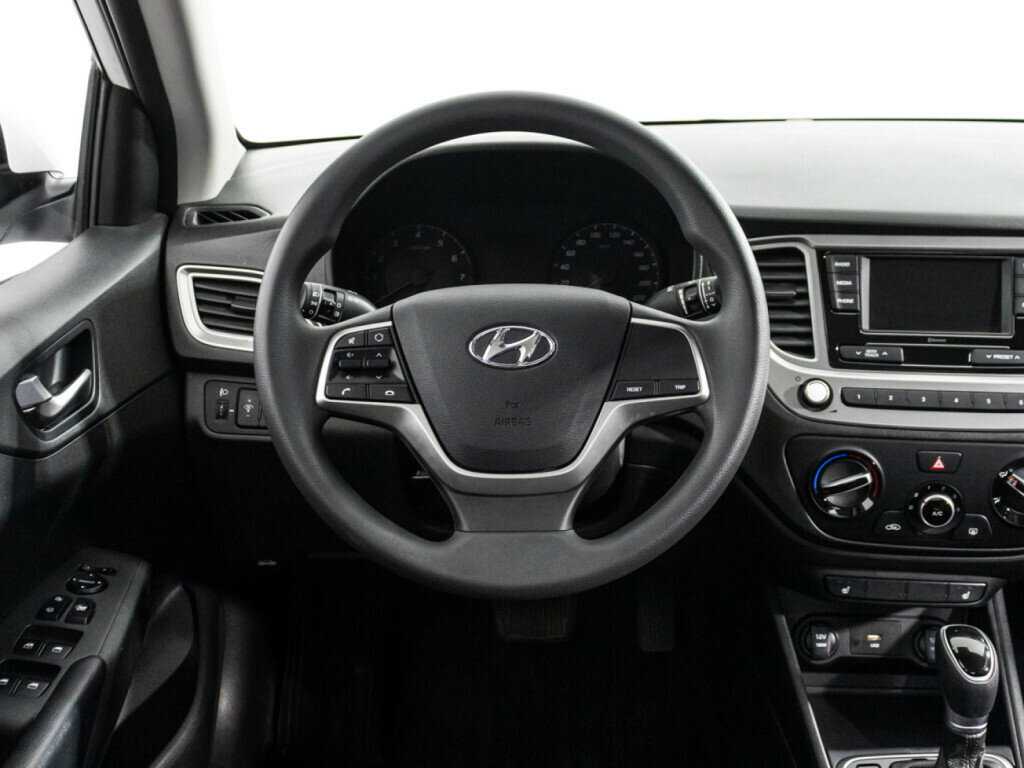 Купить Hyundai Solaris с пробегом. Фото: #15