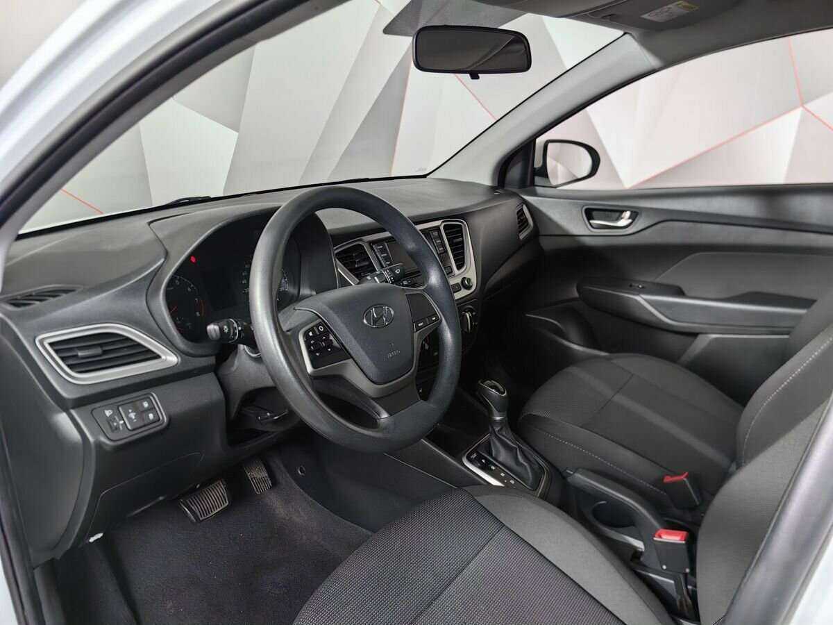 Купить Hyundai Solaris с пробегом. Фото: #12