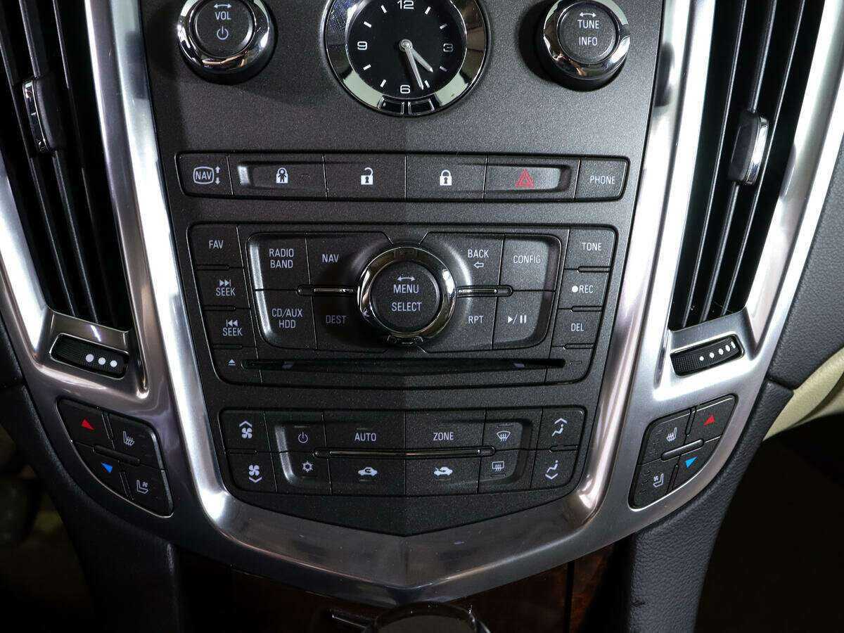 Купить Cadillac SRX с пробегом. Фото: #25