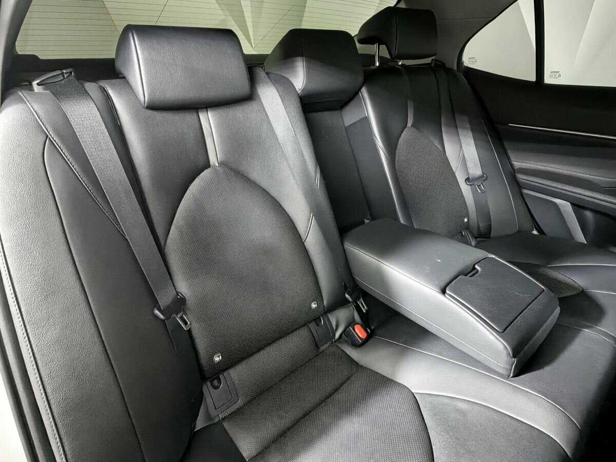 Купить Toyota Camry с пробегом. Фото: #10